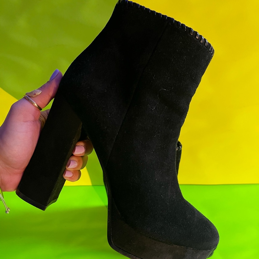 Boots ✨ - Picture 2 of 3
